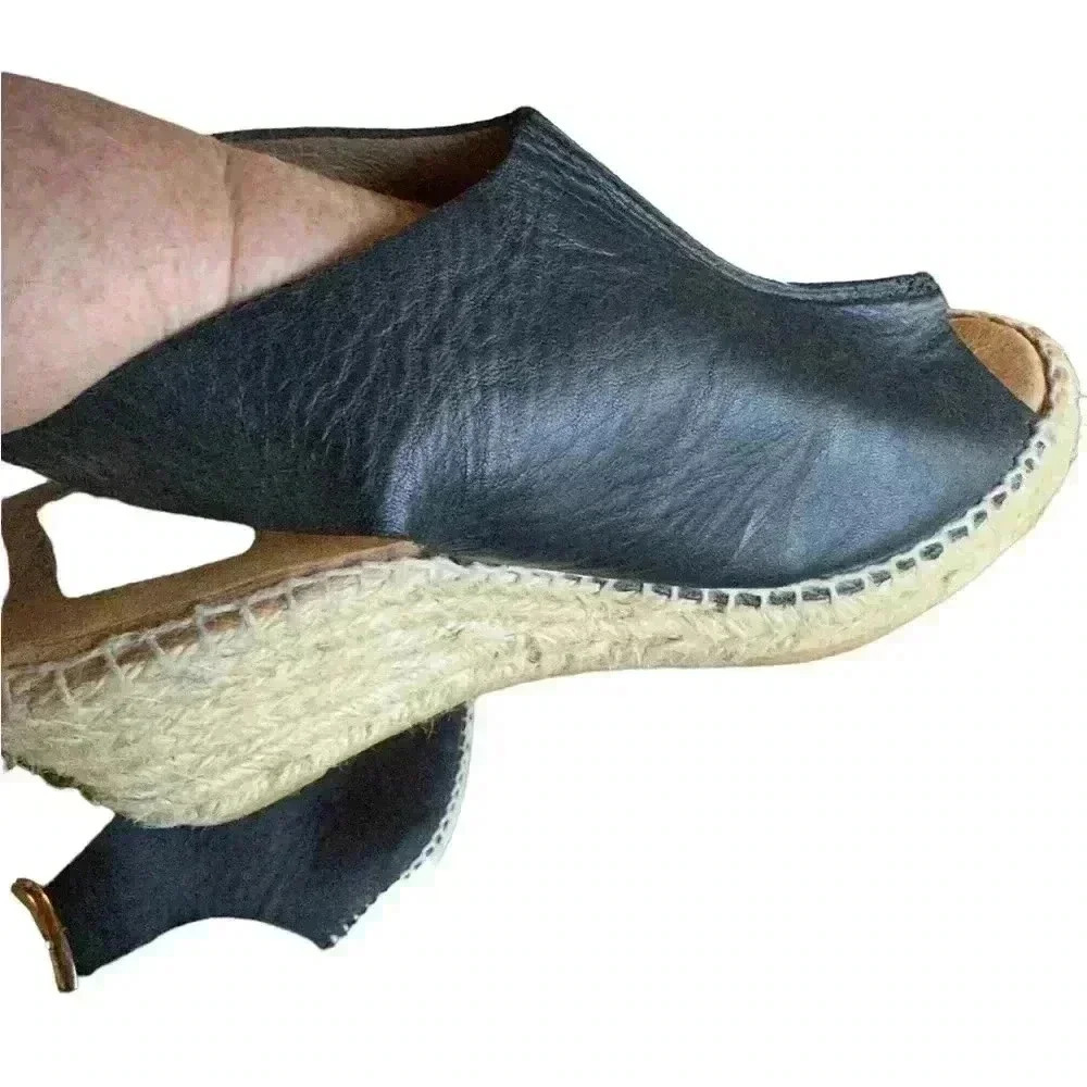 Lambskin super soft wedges bought & made in Spain. Size 38. Gold buckle. Worn 2X - Picture 5 of 7